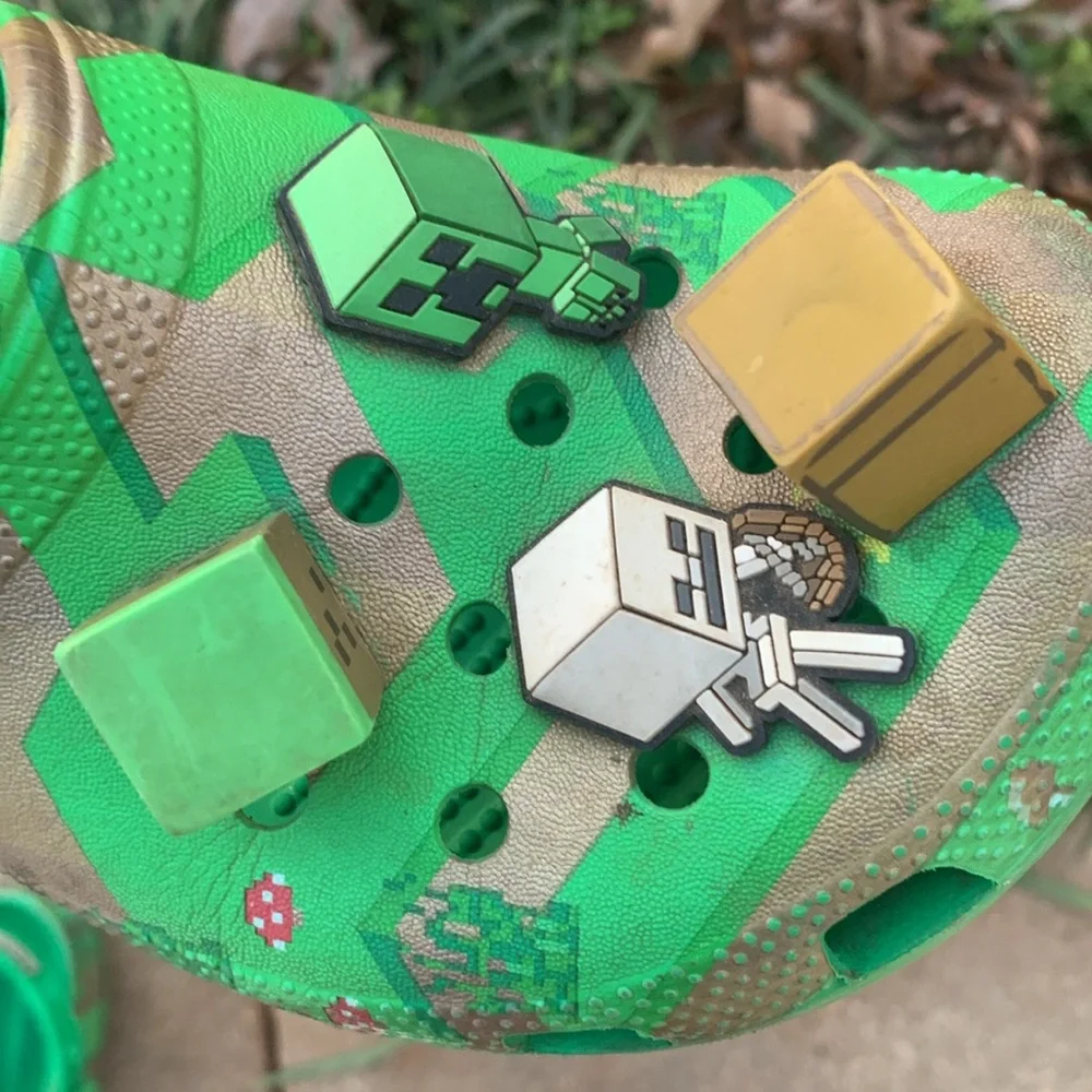 Crocs
Big Kids Minecraft Classic Clogs from Finish Line - Picture 13 of 13